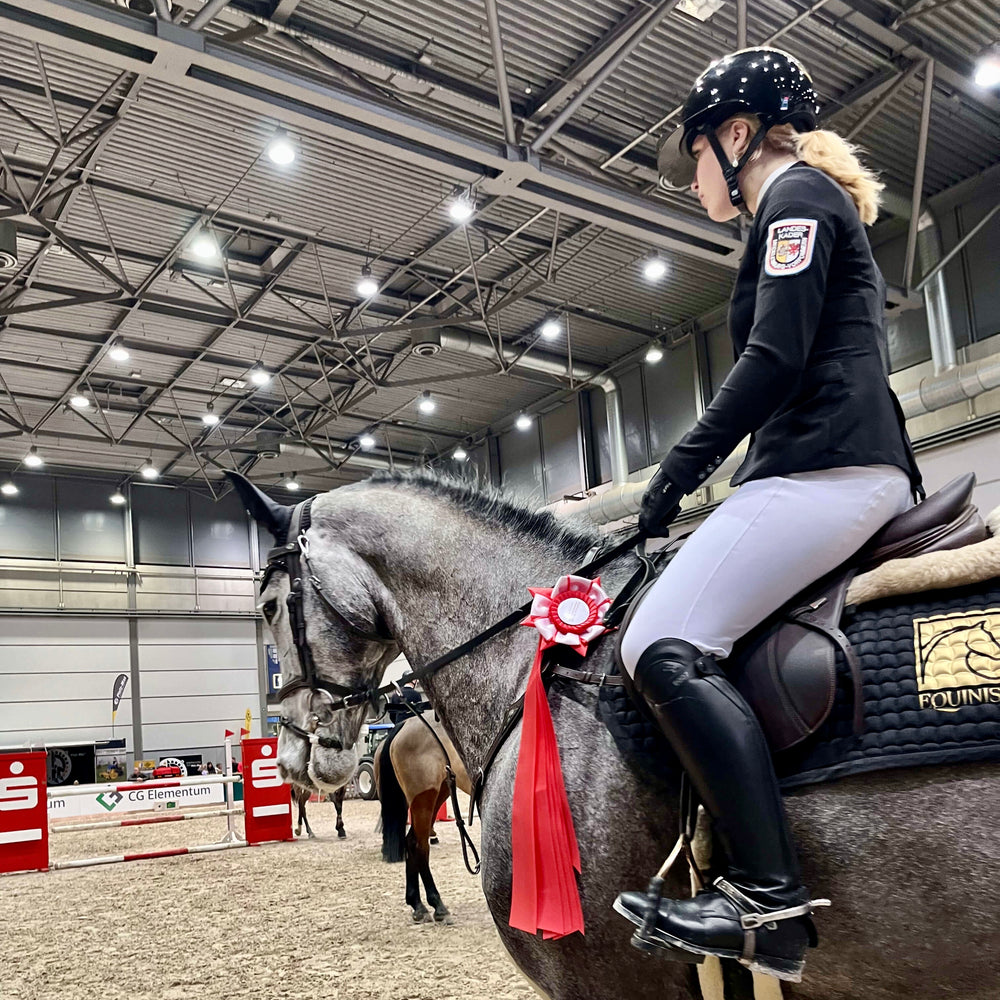 Emma Wiktors beim Partner Pferd Junior Cup in Leipzig