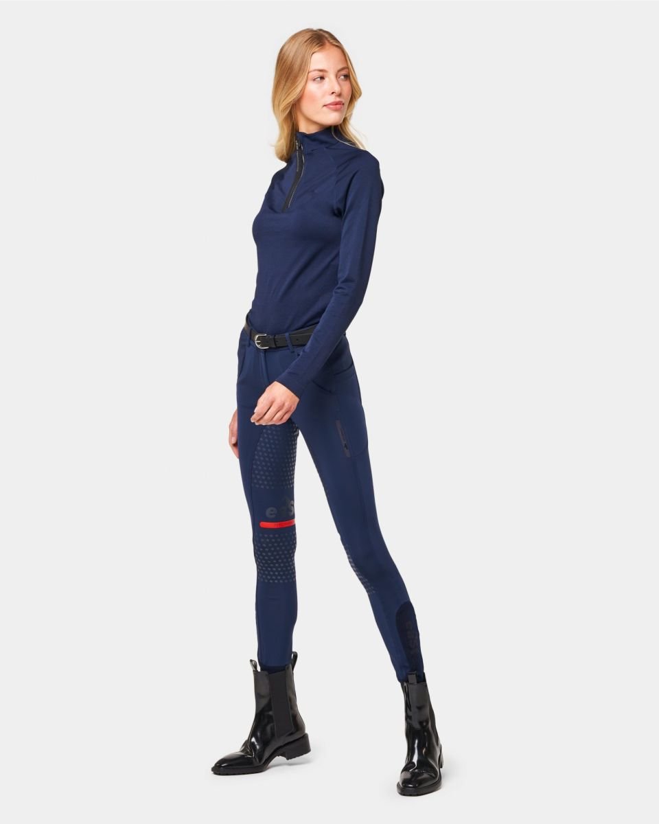 Die eaSt R2 Performance Dressage Reithose in Midnight Blue bietet optimalen Halt und Komfort mit Vollbesatz, 4-Way Stretch und atmungsaktivem Material. Perfekt für Dressurreiterinnen.