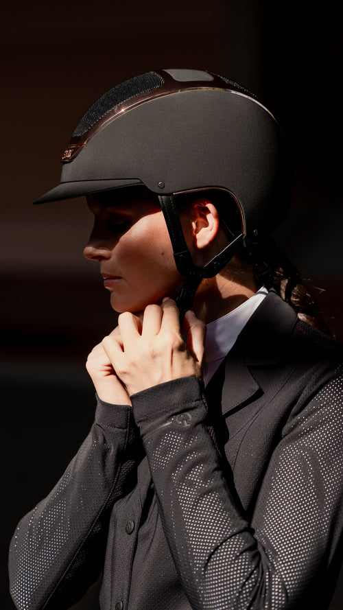 KASK Dogma Chrome Schwarz/Everyrose – Detail