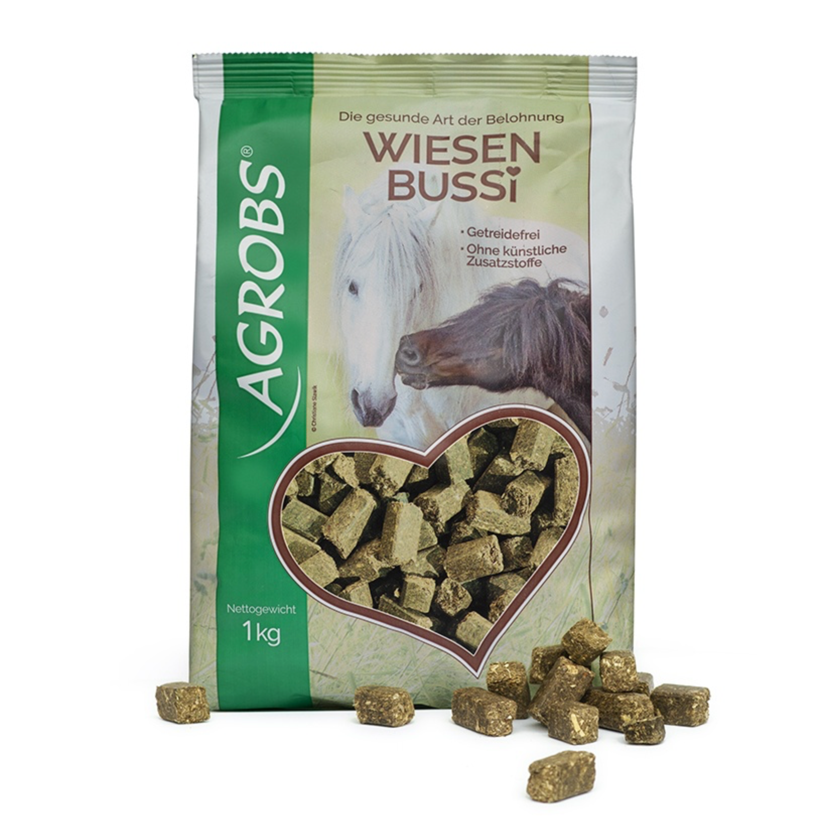AGROBS Wiesen Bussi – Lecker & gesund
Belohnen Sie Ihr Pferd mit getreidefreien Wiesenbussis aus natürlichen Gräsern, Kräutern, Gemüse und Obst – ideal für sensible oder übergewichtige Pferde.
Jetzt bestellen & Pferd glücklich machen!