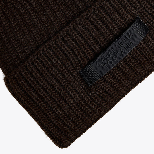 Beanie made of merino wool in chocolate brown