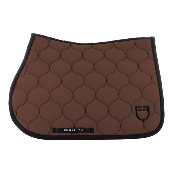 Springschabracke, Farbe Marron (18-1415), technische Mikrofaser mit Mesh-Innenlage, ca. 65 × 55 cm, Gewicht ca. 0,8 kg.
Material: 100 % Polyester. Herkunft: Italien.
HS-Code: 42010000 (Reitsportartikel, Textil).
Pflege: maschinenwaschbar bei 30 °C, schnelltrocknend.