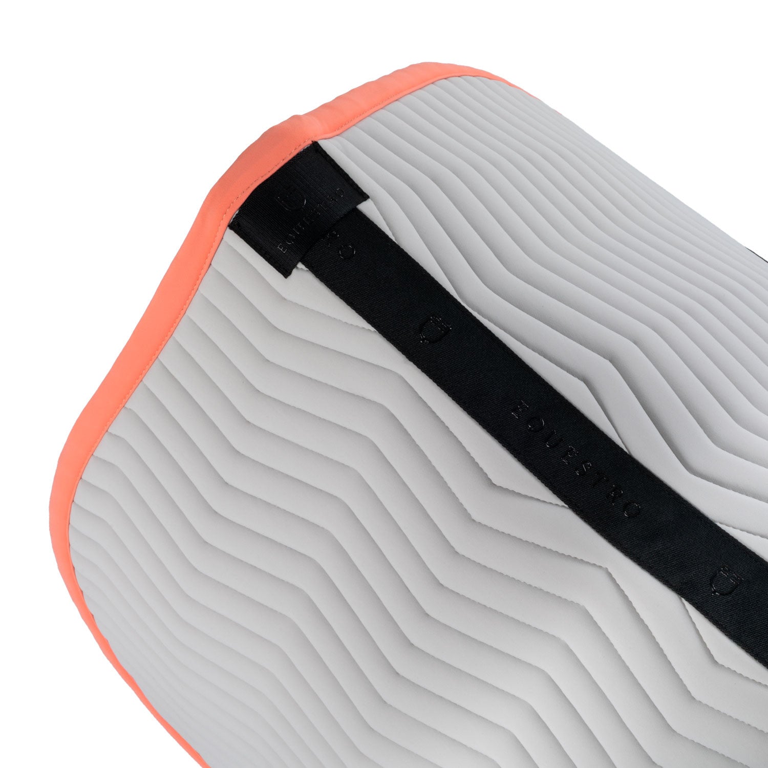 Equestro – WAVE QUILTING SPRINGSATTELPAD AUS FUNKTIONSSTOFF