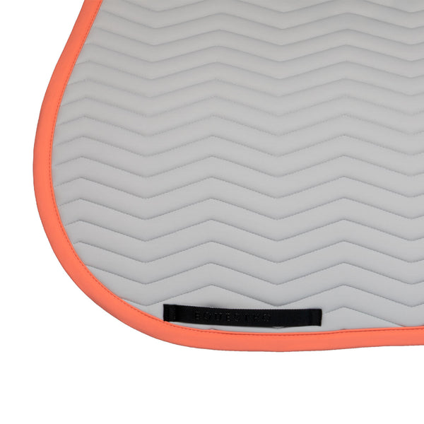 EQUESTRO Wave Quilting Springsattelpad aus Funktionsstoff