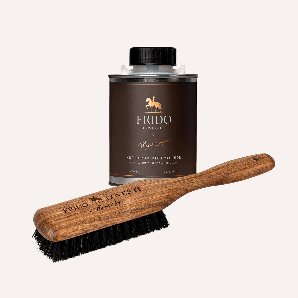 FRIDO LOVES IT Hufpflege-Bundle mit Hufbürste und Huf-Serum freigestellt