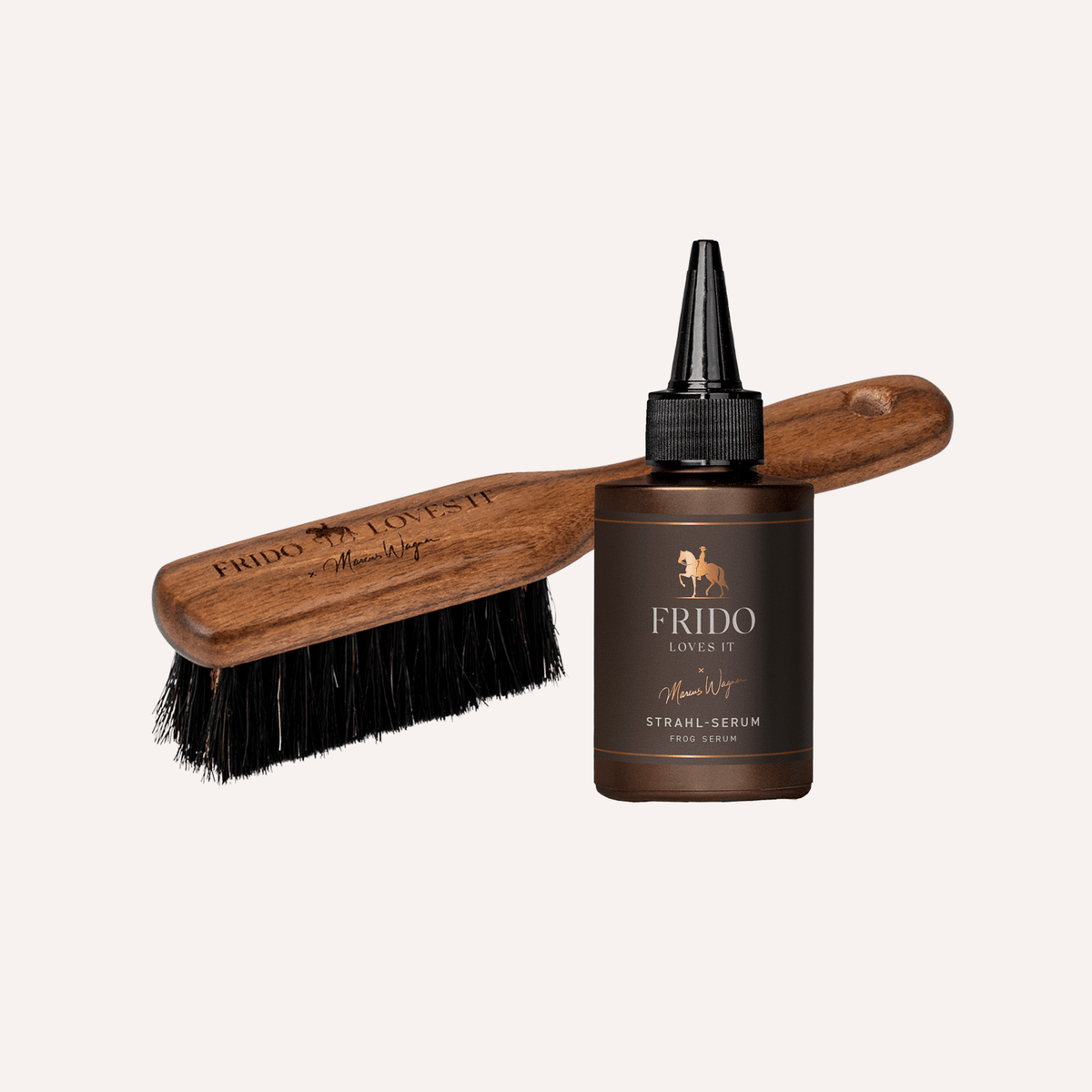 FRIDO LOVES IT Strahl-Bundle mit Strahlbürste und Strahl-Serum freigestellt