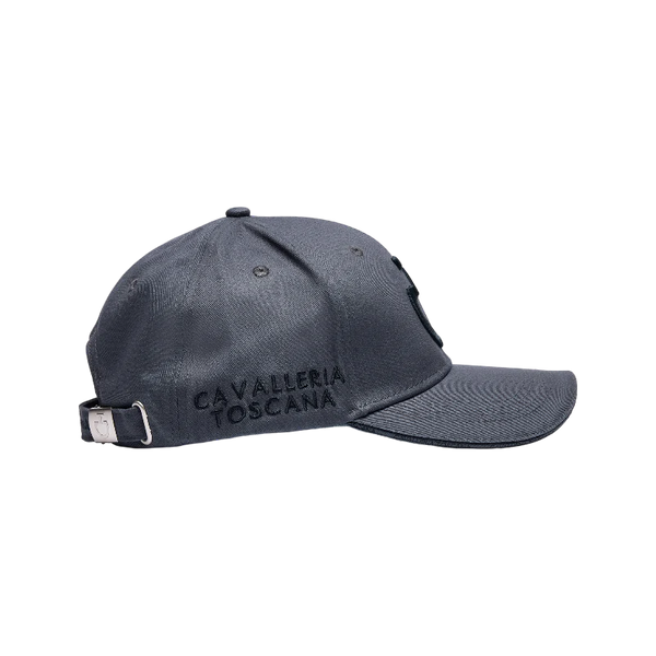 Entdecken Sie die Cavalleria Toscana Baseball Cap in Anthrazit Grey - 100% atmungsaktiv, stylisch & schützend. Gönnen Sie sich Eleganz! Jetzt shoppen!