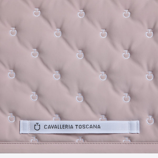 Cavalleria Toscana Springschabracke Logostickerei Violet Ice am Pferd