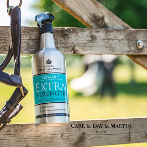 Befreien Sie Ihr Pferd von lästigen Insekten: Carr & Day & Martin Flygard – starkes Spray mit DEET! Für Ruhe im Stall – gleich bestellen!