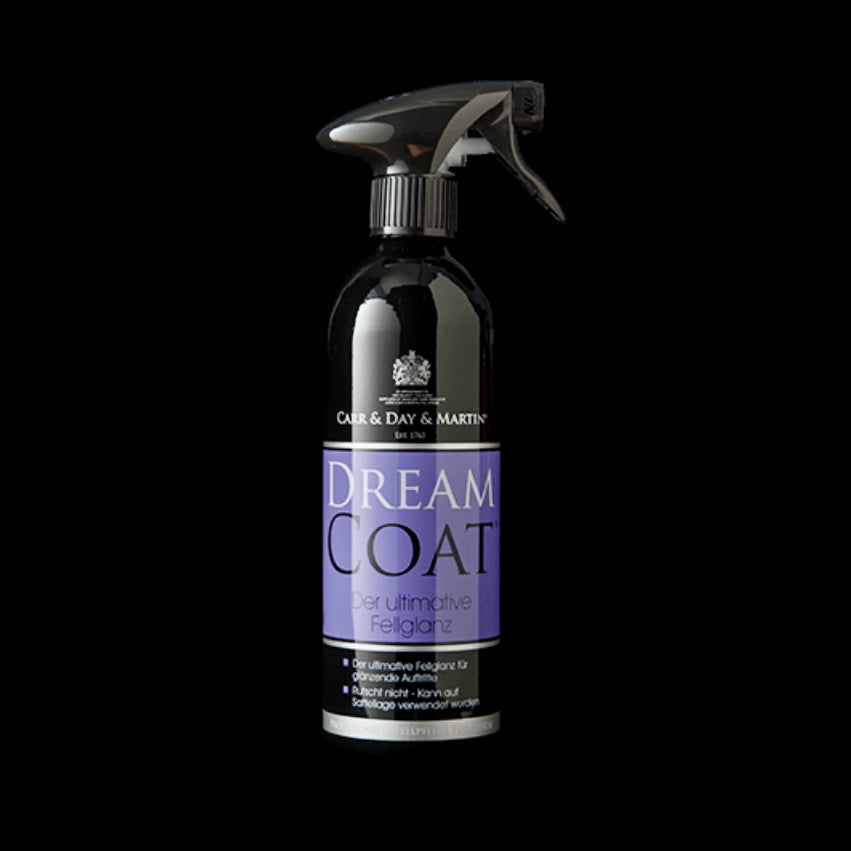 With Carr & Day & Martin's Dream Coat, your horse shines in the ultimate high gloss on the tournament field. The unique non-slip formula highlights the definition of the muscles and gives your horse a radiant appearance. The product can be used on the saddle position and leaves no smooth residue. Thus, it is also ideal for braiding.