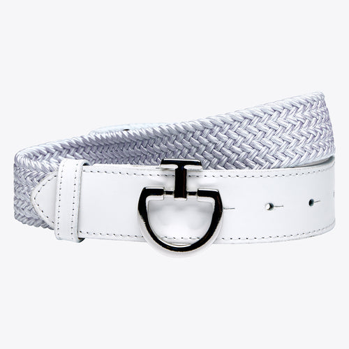 Der Cavalleria Toscana Damen Gürtel Clasp White / Knit zeigt ein elegantes Design in Weiß mit feinen Lederstreifen und einem flexiblen Gummiband. Der Gürtel endet in einer glatten Lederspitze und einem glänzenden Metallverschluss mit dem markanten Cavalleria Toscana Logo. Der Gürtel ist dünn und elastisch, bietet eine bequeme Passform und ermöglicht uneingeschränkte Bewegungsfreiheit, ideal für sportliche Aktivitäten.