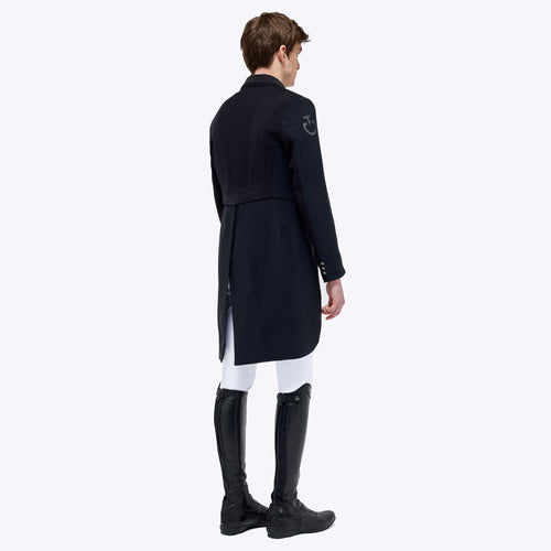 The perfect companion for ambitious riders - the men's dressage tailcoat from Cavalleria Toscana!