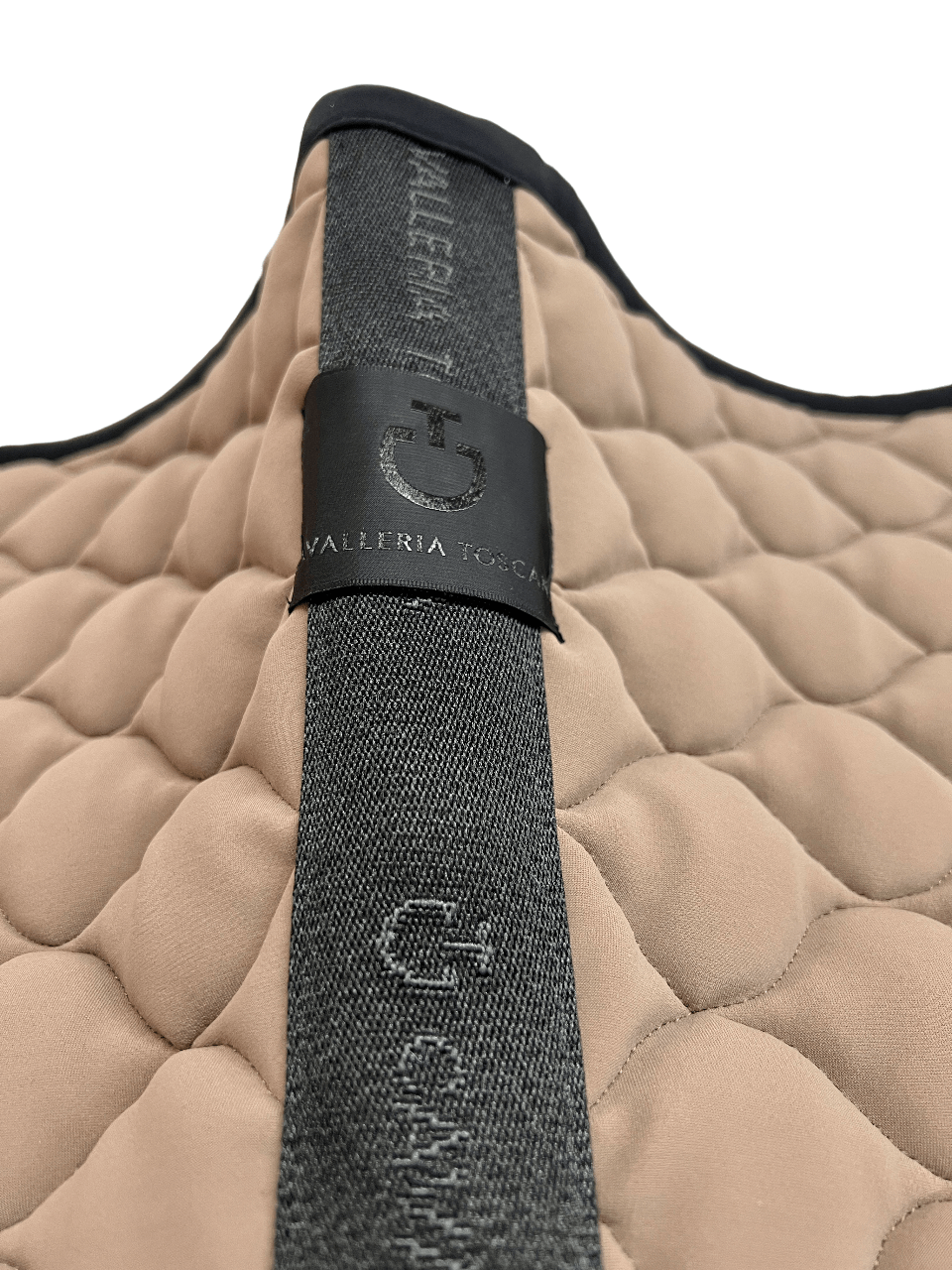 Cavalleria Toscana round quilted saddle pad made of breathable technical jersey.